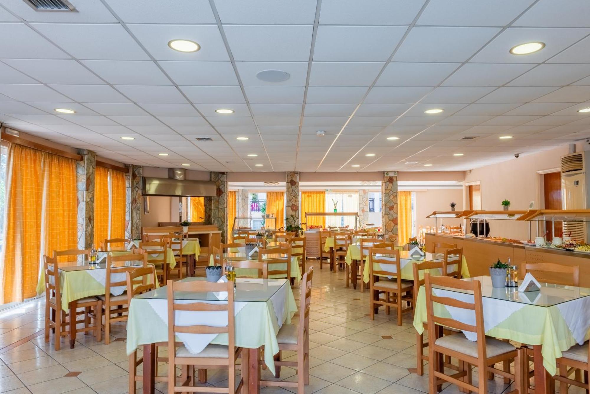 Village Inn Studios & Family Apartments Laganas Eksteriør billede